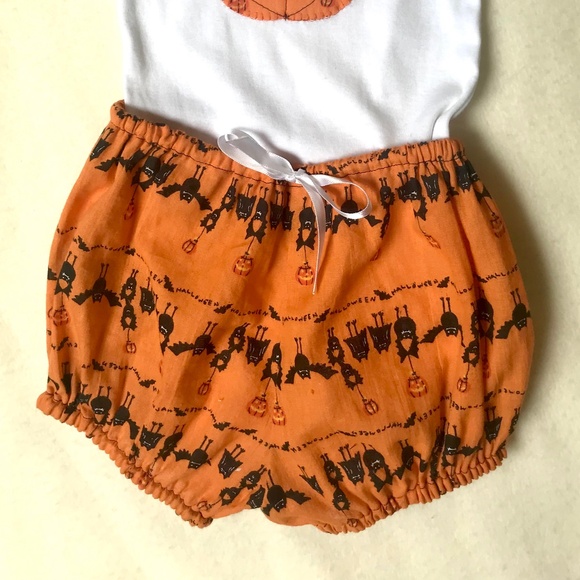 HALLOWEEN OUTFIT Onesie & Bloomers - Picture 6 of 7